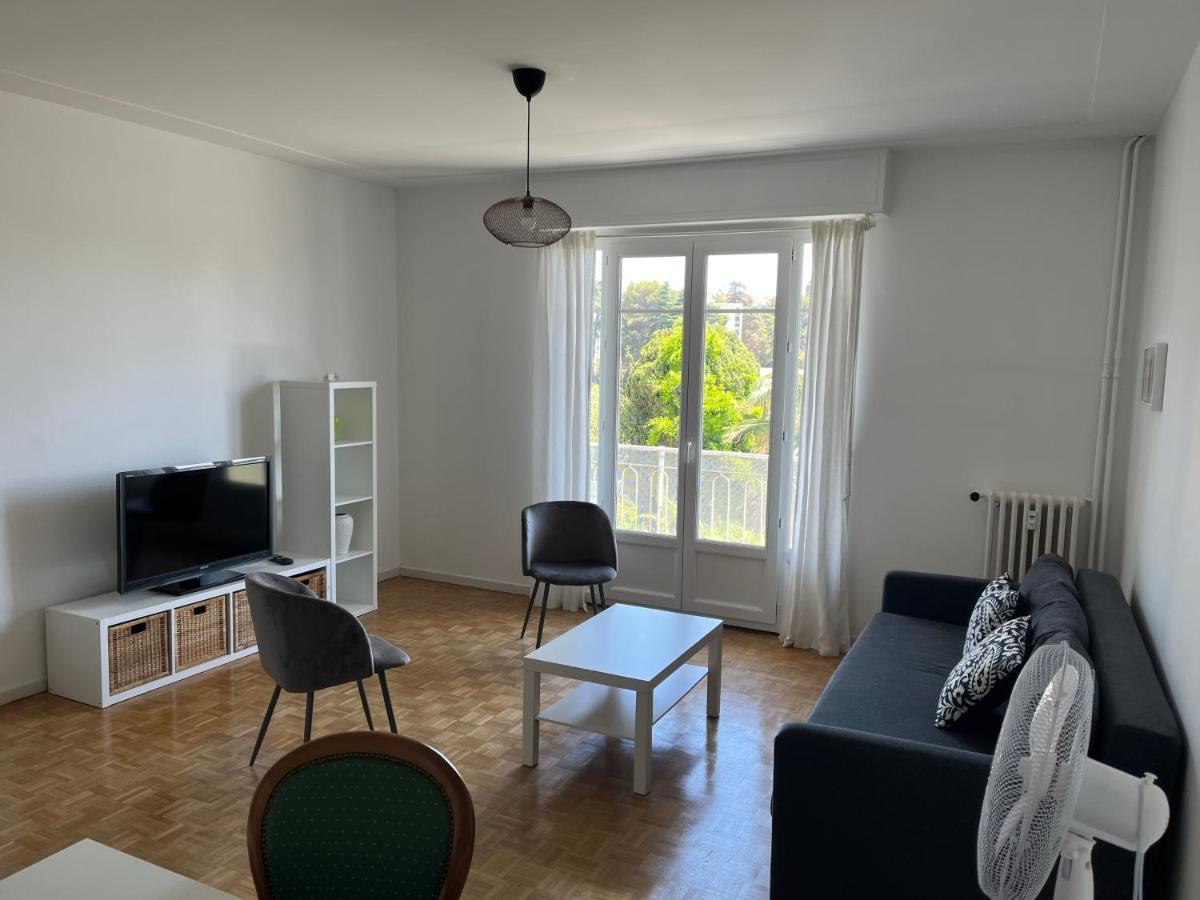 Appartement Spacieux Au Calme A Nisa Exterior foto